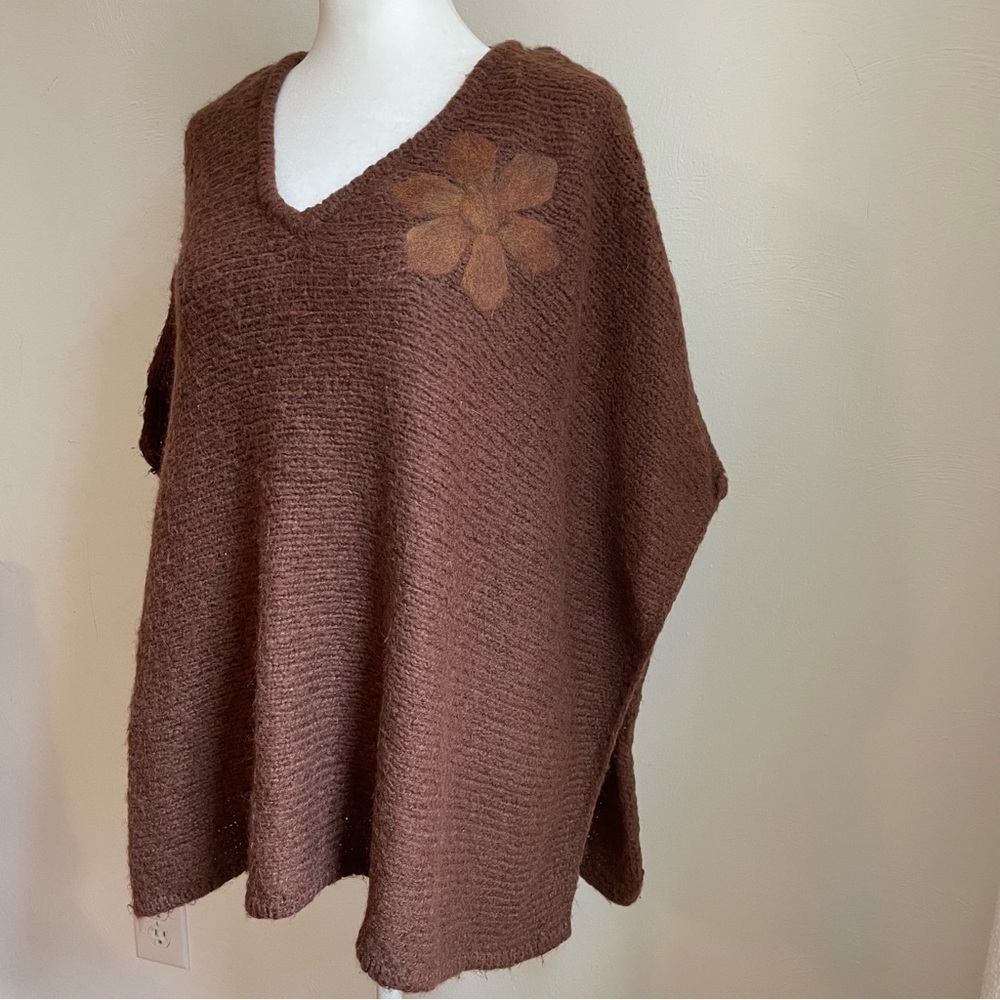 MAX STUDIO wool blend felt flower boho poncho brown